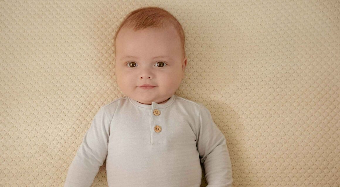 44 velikost miminkám většinou není. Pořiďte si zejména zásobu 50 - 56 velikostí