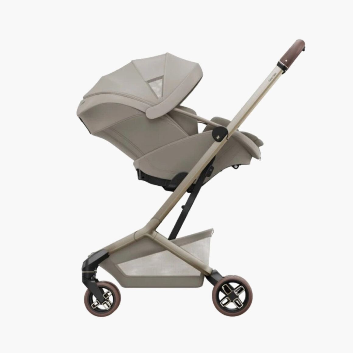 Maxi-Cosi Coral Slide Pro s adaptéry nasadíte na kočárky i na golfový kočárek Fame Cabin